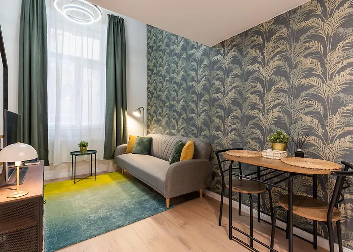 Apple Tree Budapest